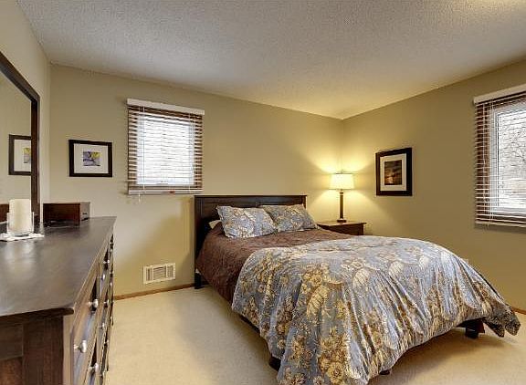 3rd image of 13704 Meadow Acres Pl