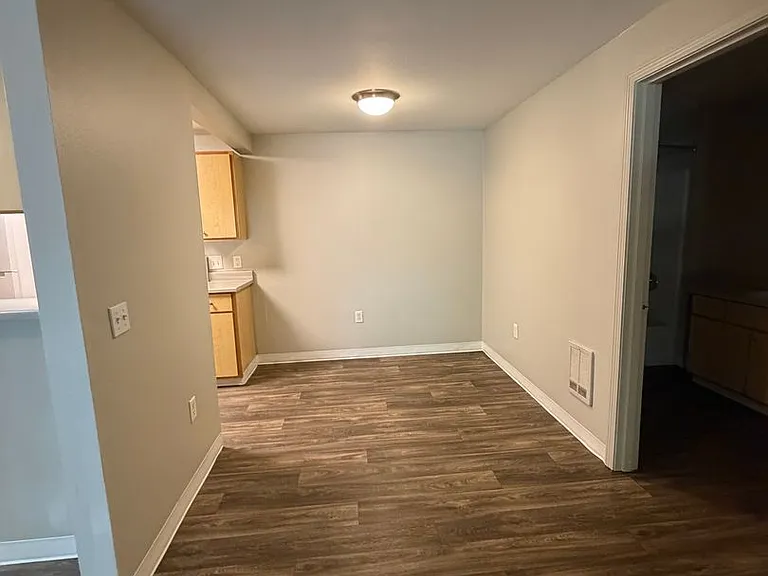 16916 SE Powell Blvd #7 — Photo 5