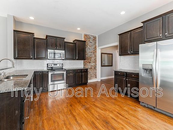 3rd image of 613 E New York St