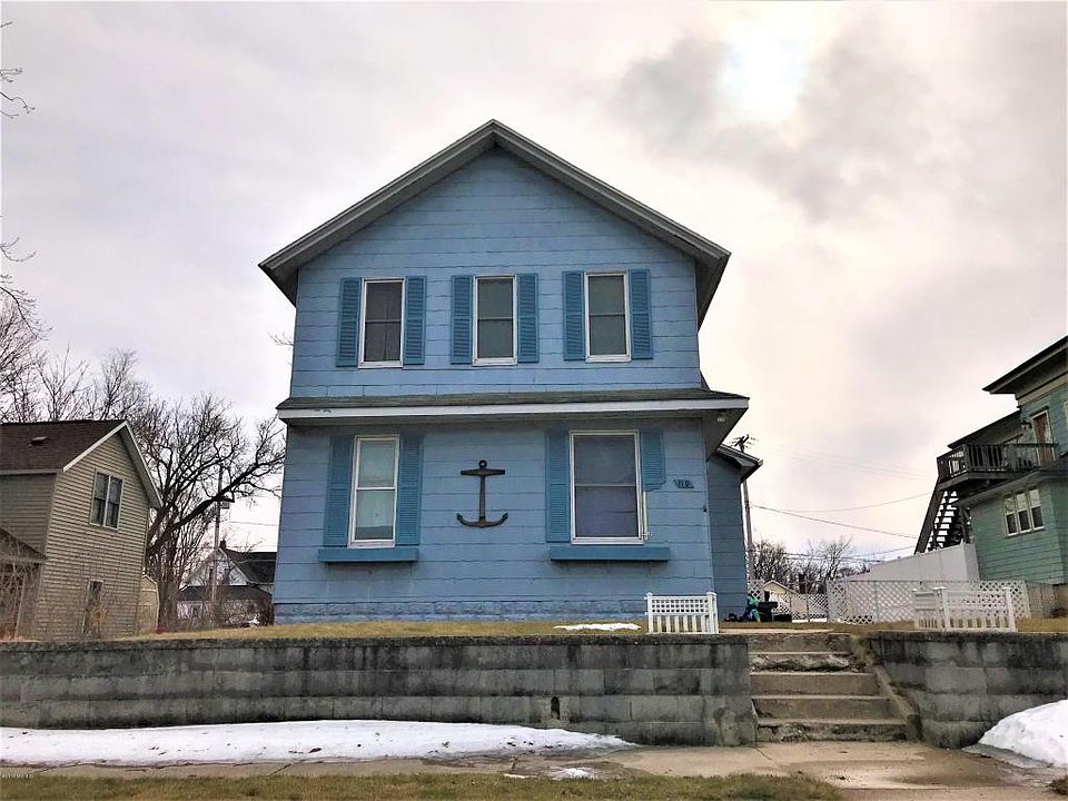 1st image of 110 E Danaher St