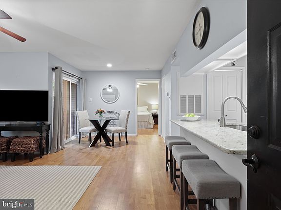 3rd image of 3305 Wyndham Cir APT 149