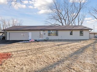 1909 W 92nd St, Bloomington, MN 55431