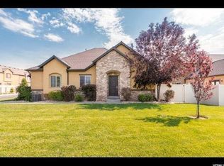 2266 S 1875 W, Woods Cross, UT 84087