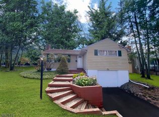 12 Tennis Ter, Sparta, NJ 07871