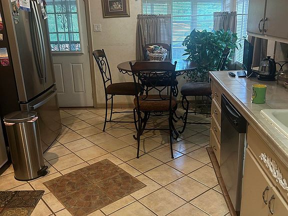 3rd image of 1609 Haven Dr N