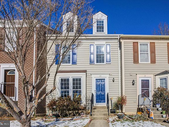 2nd image of 25 Forest Landing Ct