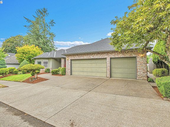 4th image of 11415 SE Highland Loop