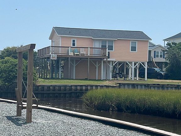 3rd image of 3720 E Dolphin Drive