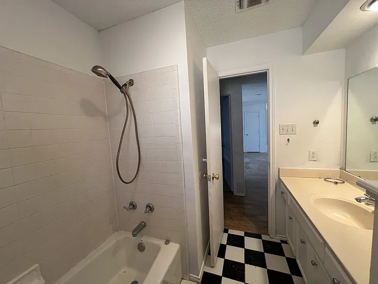 5607 87th Pl — Photo 13