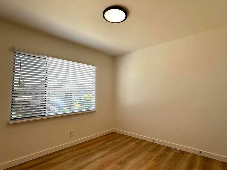 86 College Dr — Photo 12