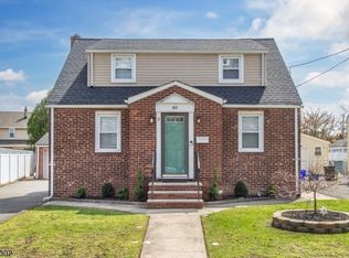 60 Riverside Ave, Lyndhurst, NJ 07071