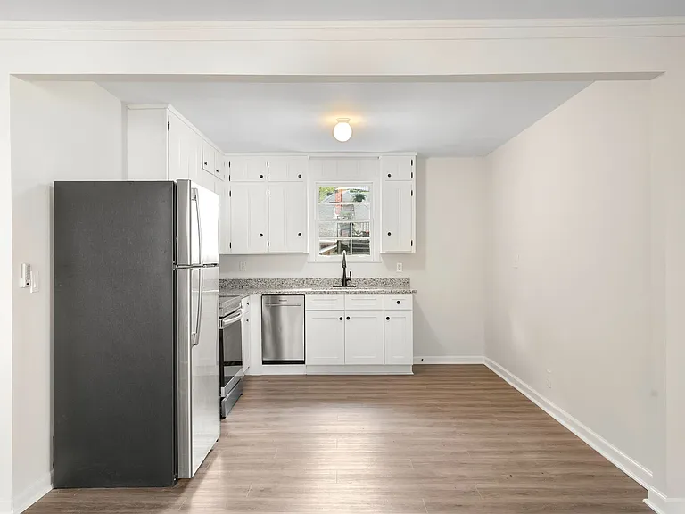 1036 Seymour Ave #B — Photo 20