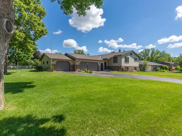 5859 Sandy Dr, Saint Cloud, MN 56303