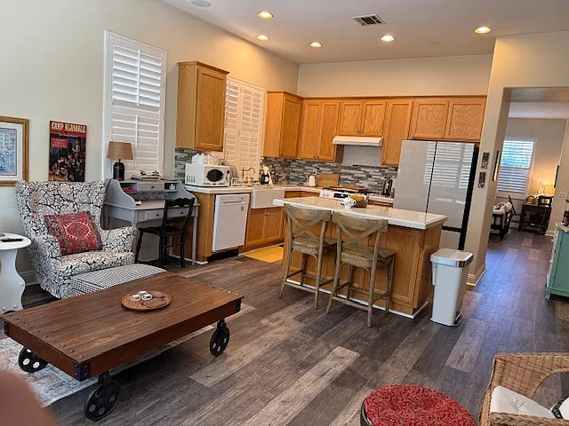 1540 Rose Arbor Ln — Photo 11