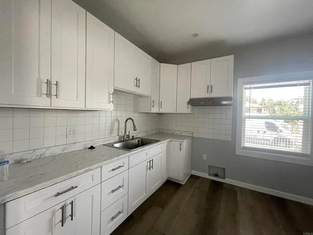 2 bed, 1218 sqft, $3,900 — Photo 3