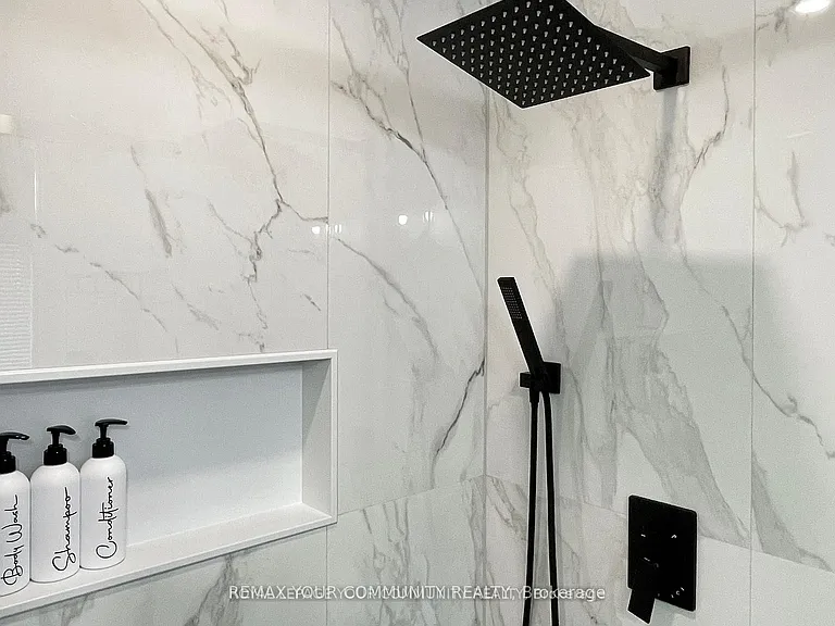52 Four Seasons Cres — Photo 26