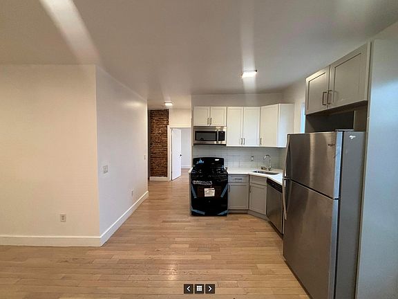 3rd image of 15-17 Gifford Ave #5D