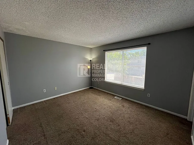 4353 Netherland St — Photo 6