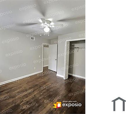 3rd image of 1910 Center Ave