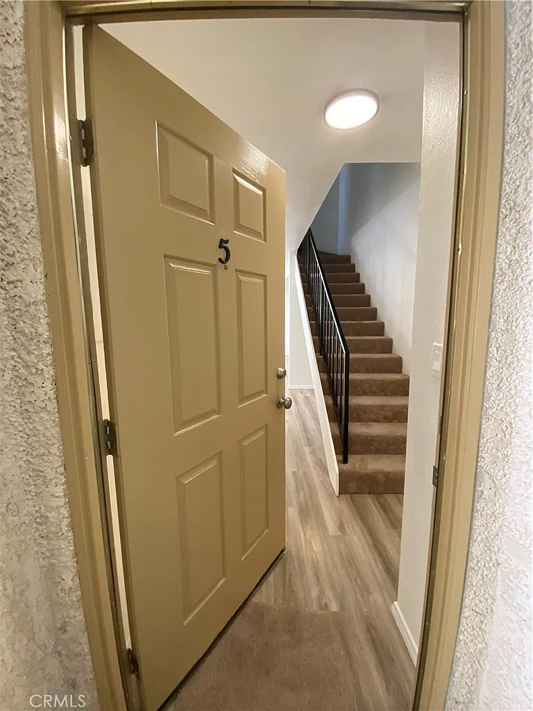 3 bed, 1108 sqft, $3,050 — Photo 1
