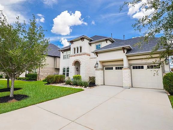 2nd image of 2303 Brooke Avery Dr