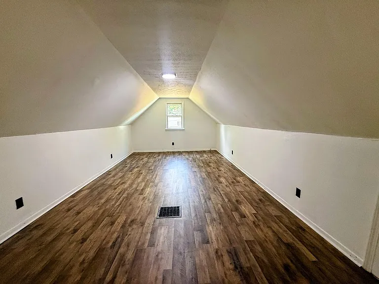 1106 Arnold Ave — Photo 11
