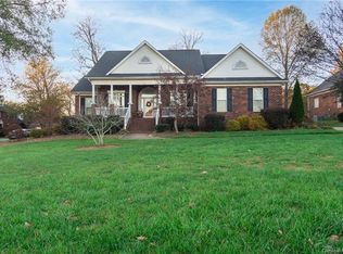 307 Hawksnest Ct UNIT 21, Matthews, NC 28104