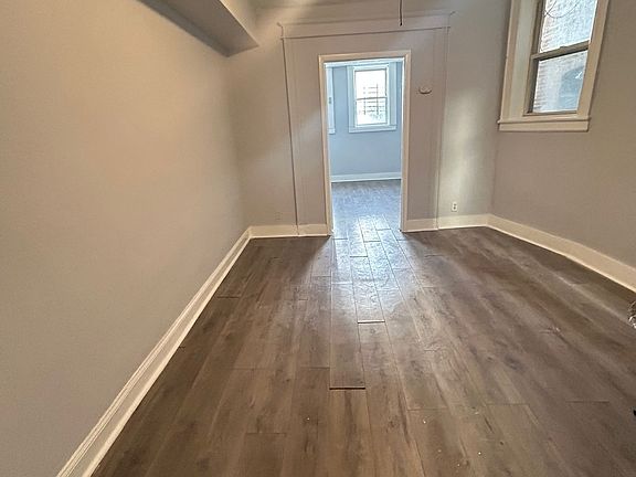 5th image of 351 Forrest St #1B