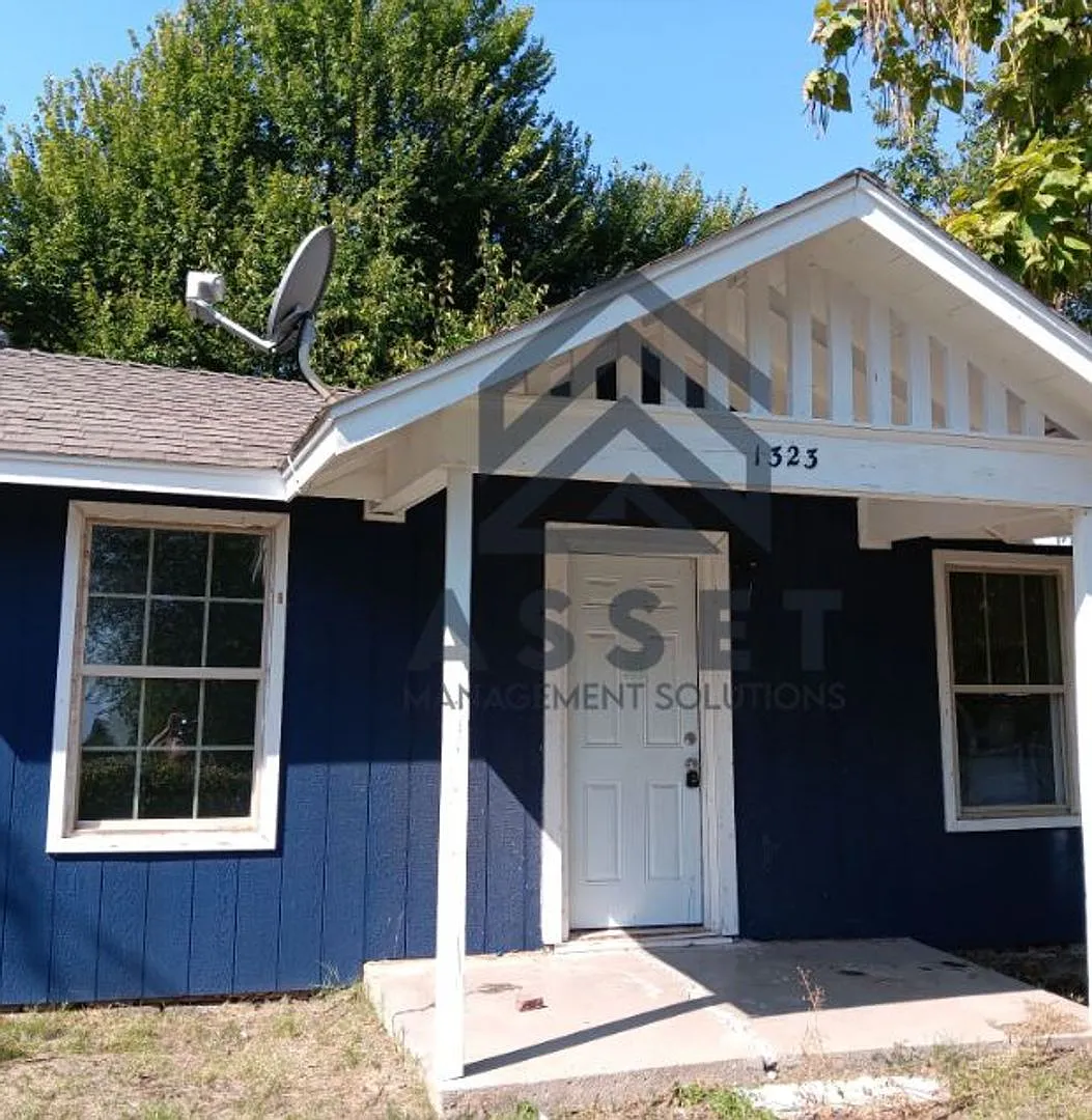Charming 2 Bedroom located in the heart of OKC!! — Photo 1