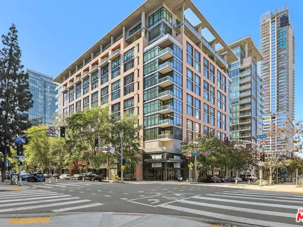 1111 S Grand Ave, Los Angeles, CA