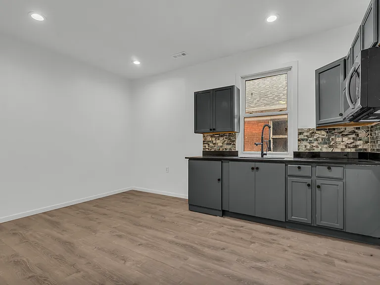 3351 Fullerton St — Photo 5