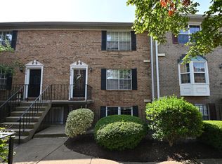 963 S Rolfe St #A, Arlington, VA 22204