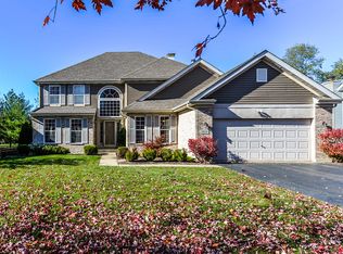 1528 Longmeadow Ln, Bartlett, IL 60103