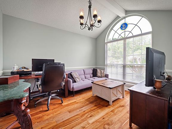 4th image of 12241 Breckenridge Ct
