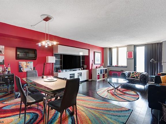 4th image of 10 Smith Manor Blvd