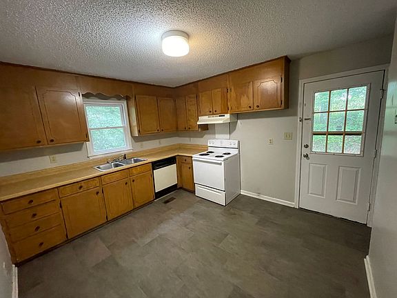4th image of 1135 Bridges St #A