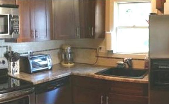 3rd image of 394 Essex St APT 2