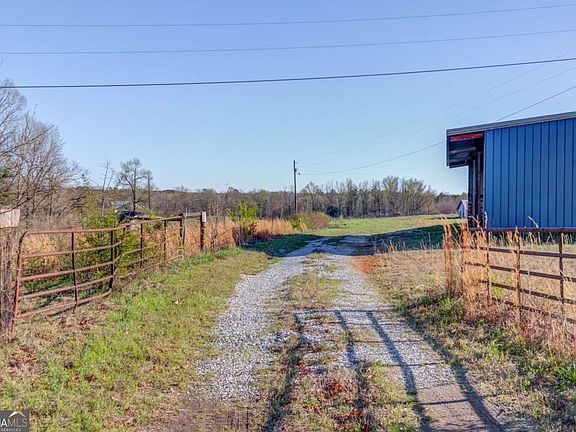 3rd image of 334 Brock Rd