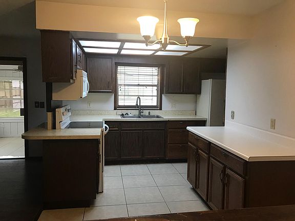2nd image of 6933 Alpert Dr