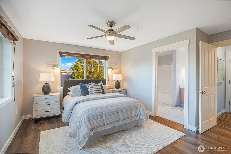 5th image of 107 Ave. 20th #401