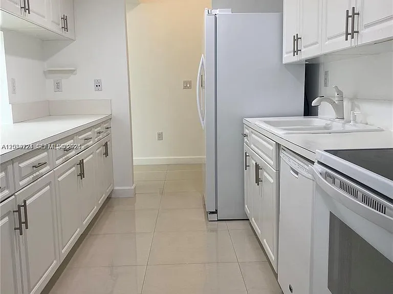 9805 NW 52nd St #207 — Photo 8