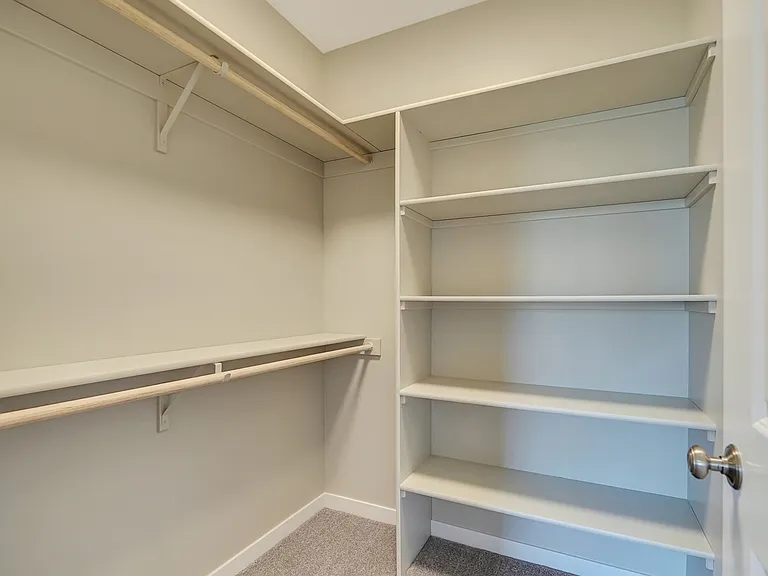 8926 S 42nd St — Photo 39