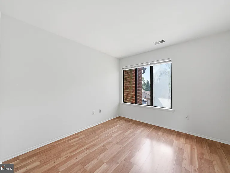 8010 Needwood Rd #201 — Photo 33