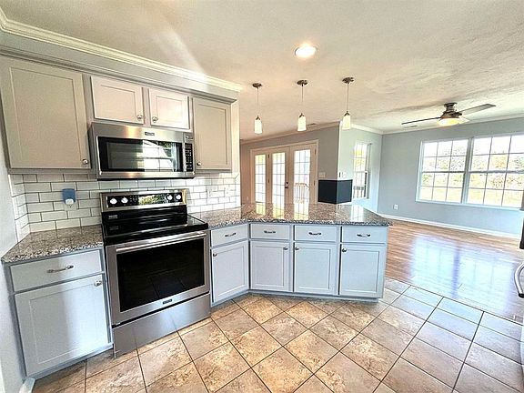 5th image of 3435 London Pike
