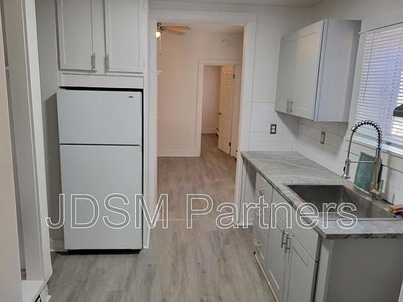 5th image of 1570 Detroit St APT 4