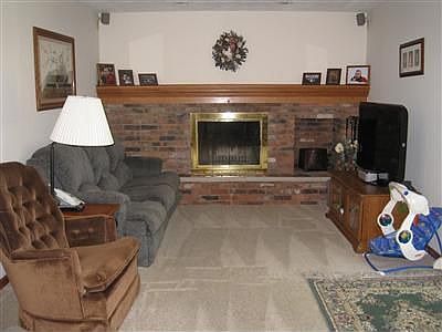 5th image of 26156 Redwood Dr