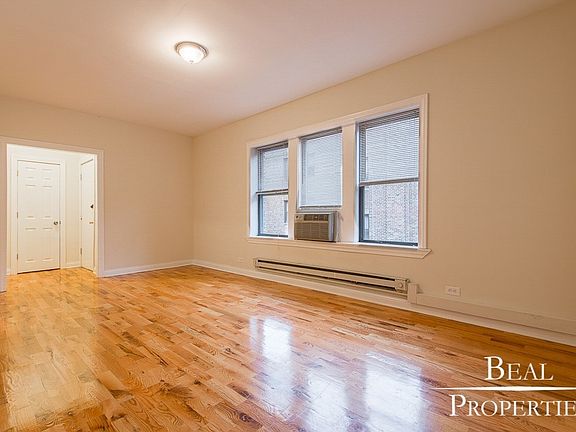 5th image of 3728 N Pine Grove Ave #W2