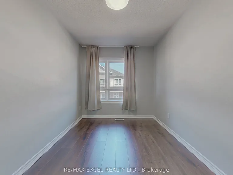 11 Chicago Ln — Photo 20