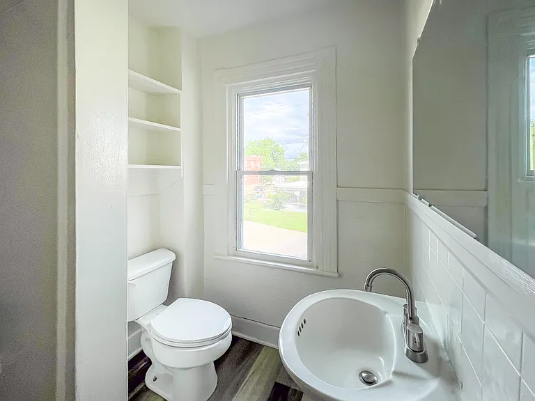 1005 Maplewood Ave — Photo 14