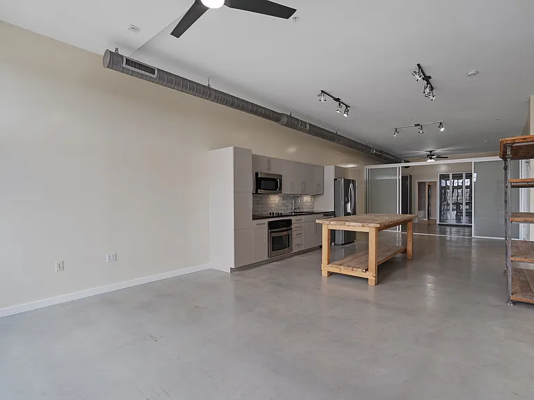 2235 E 6th St #315 — Photo 14